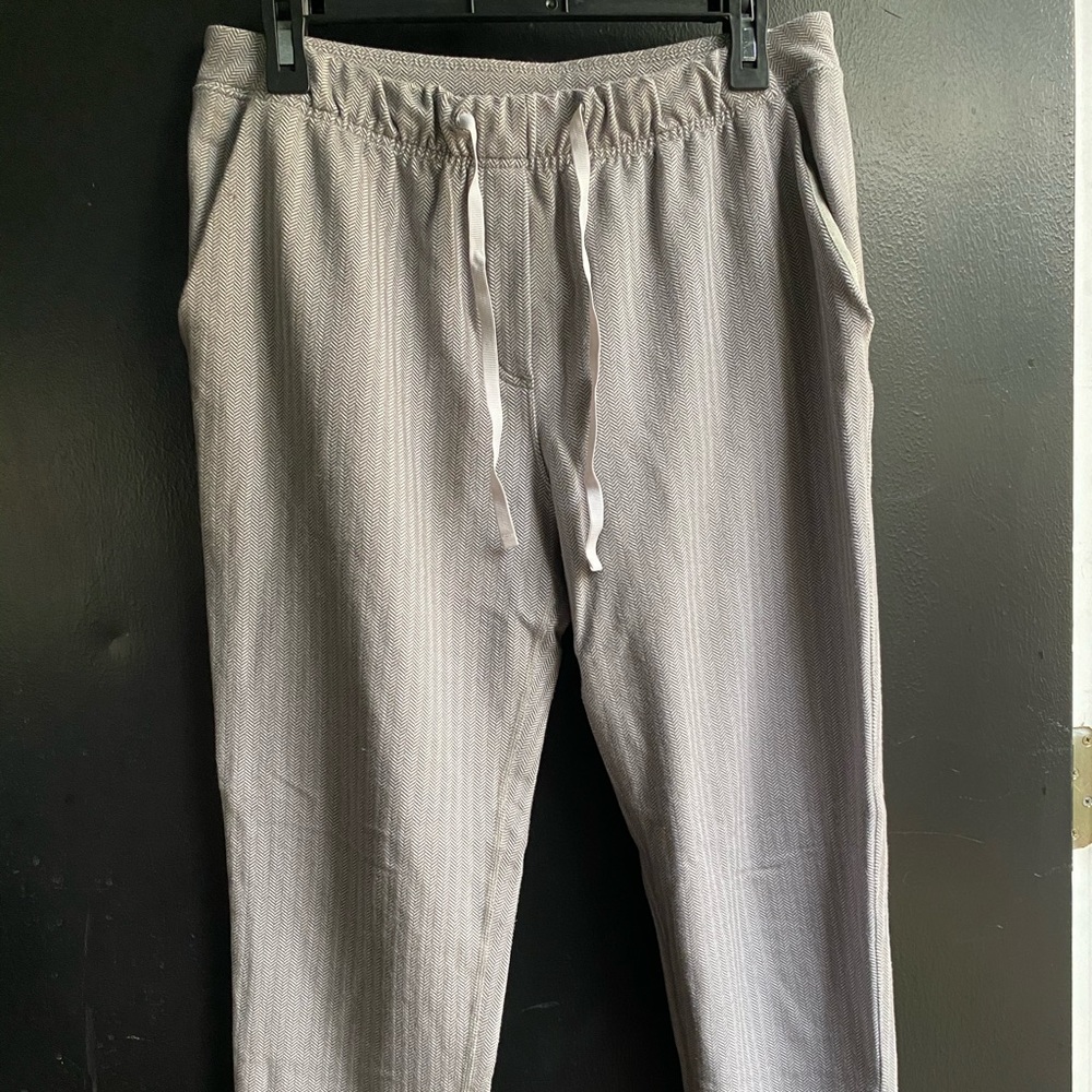 • Lululemon • Jet Crop Slim Pants